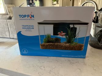 Top Fin 3 Gallon Trapezoid Aquarium