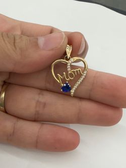 10KT Real Gold Heart Mom Pendant