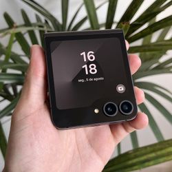 Samsung Galaxy Z Flip 6 256gb Unlocked, FREE Smartwach/ Headphones. Pay $1 Today Rest in payments. NO CREDIT NEEDED FINANCING