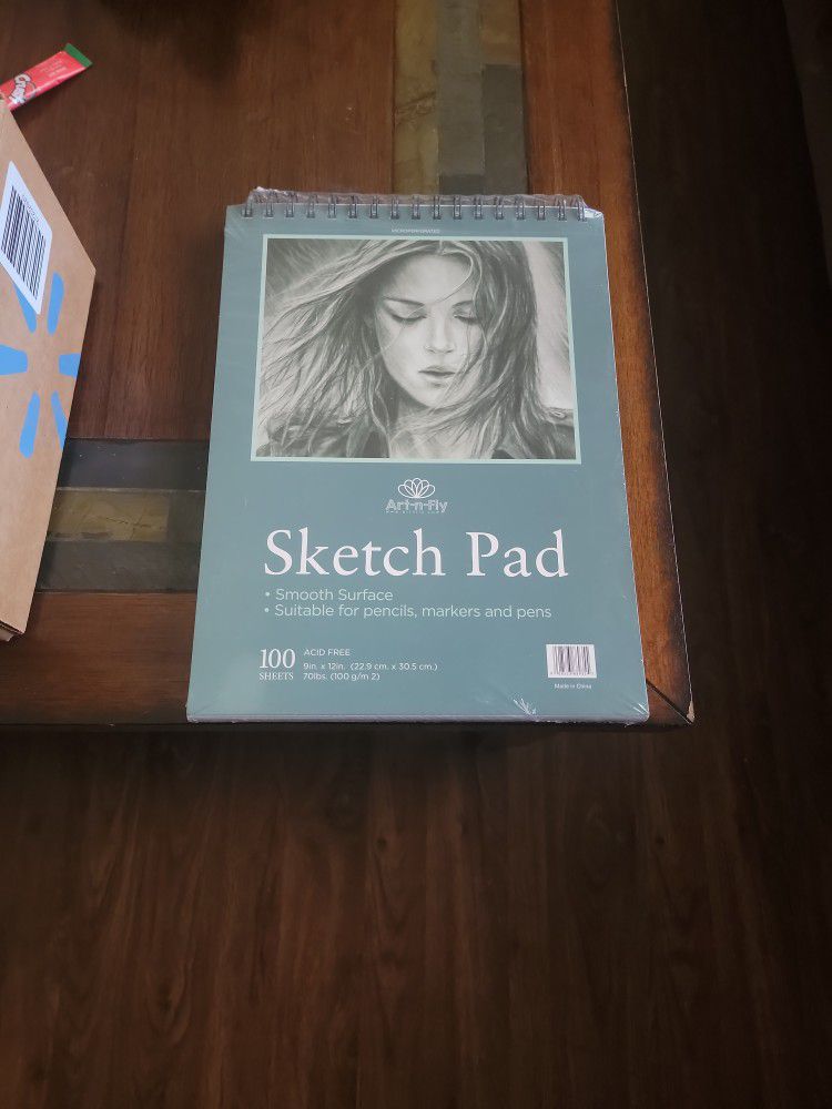 Sketch Pad With Sketch Pencils 