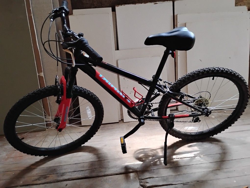 Nishiki Boys' Pueblo 24'' Mountain Bike - RED AND BLACK 