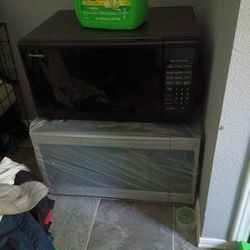 Two Brand New Microwaves 