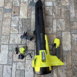 RYOBI ONE+ 18V 100 MPH 350 CFM Cordless Battery Variable Speed Jet Fan Leaf Blower with 1.5 Ah Batte