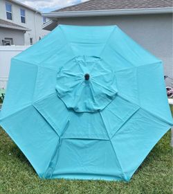 Selling a BIG Patio Umbrella – 105 in Open Diameter