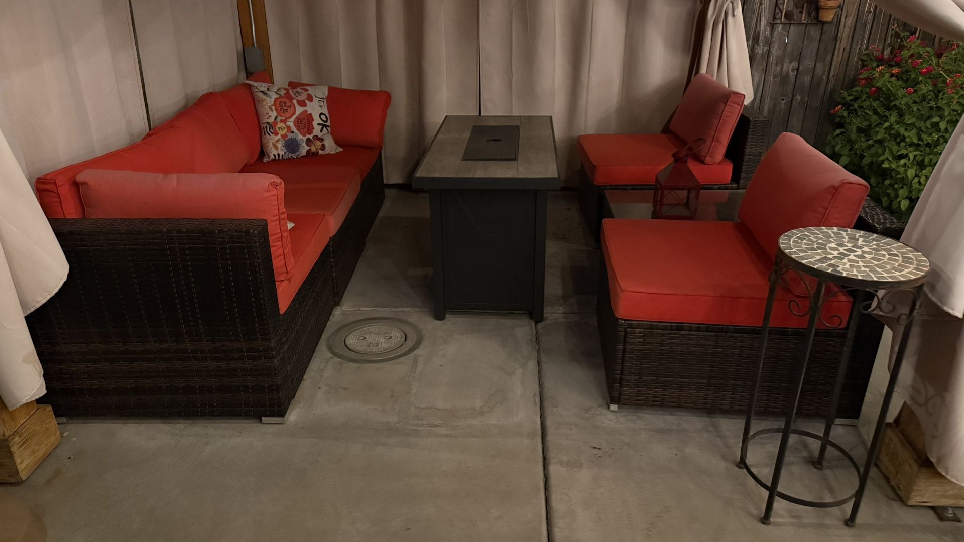 🌿 Outdoor Patio Set with Fire Pit – $50
