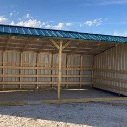 12x30 Run-in Shed With Tackroom | Horse Barn