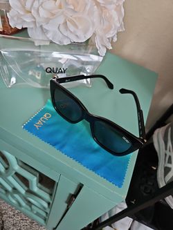 QUAY SUNGLASSES