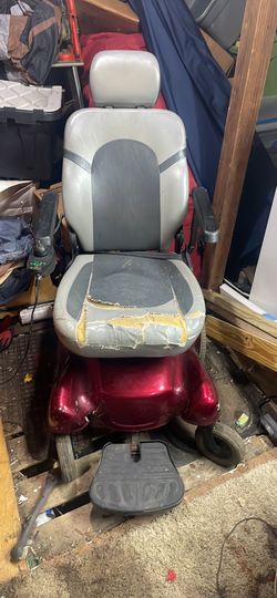 Electric Wheel Chair Works Great Just Has Tore Seat 