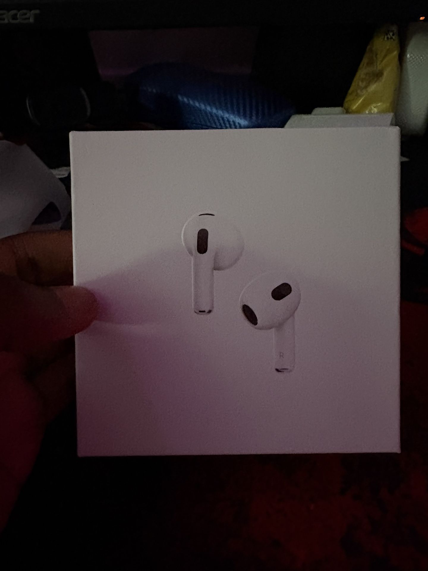 AirPods Gen 3