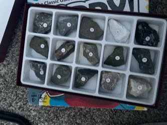2 Rock and Mineral Specimen Collection Kit