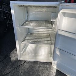 Kenmore Upright Deep Freezer