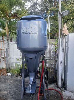 250hp Yamaha Four Stroke Engine 2007yr