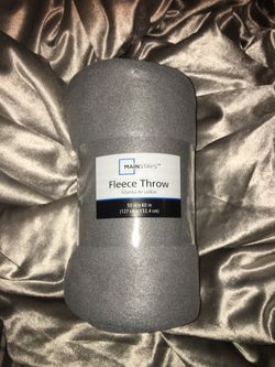 Fleece throw blanket