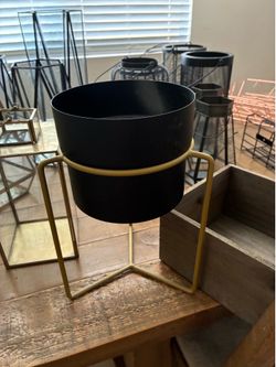 Plant stand