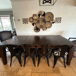 Dinning Table With 4 Chairs $100 OBO