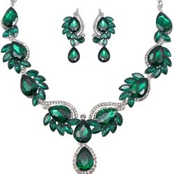 Elegant Crystal Jewelry Set for Women Teardrop Rhinestone Necklace for Bridal Evening Prom Jewelry