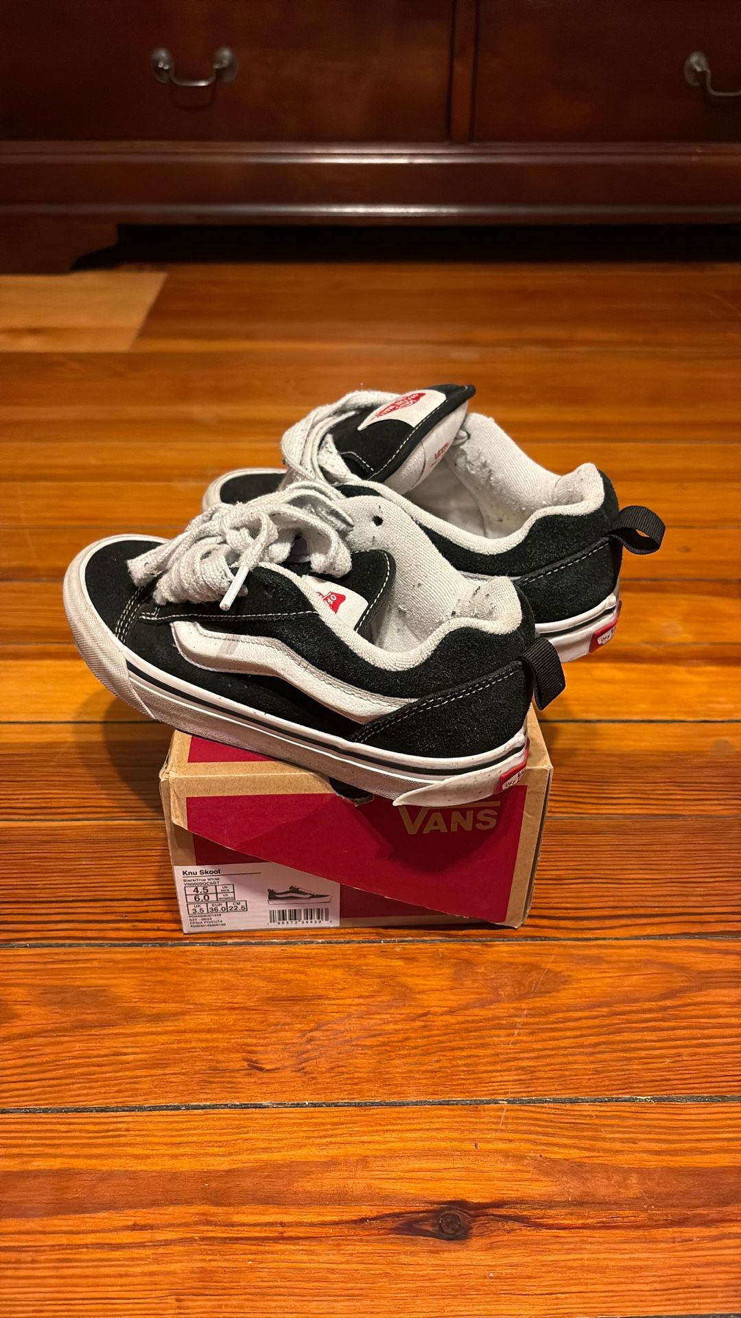 knu skool vans size 4.5