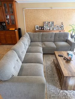 Couch set