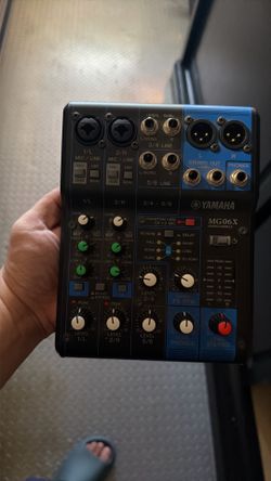 YAMAHA MG06X 6-Input Compact Stereo Mixer with Effects
