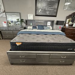 4 PC KING BEDROOM SET