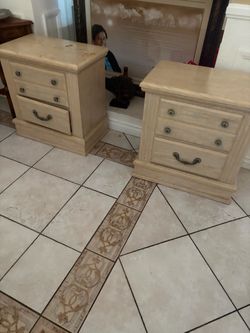 King Size Used bedroom