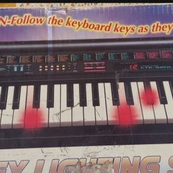 Vintage Classic Casio CTK-520L SongBank Keyboard Instument