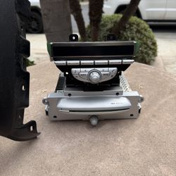 2009 Mini Cooper Original Radio And CD Player With Plastic Framing