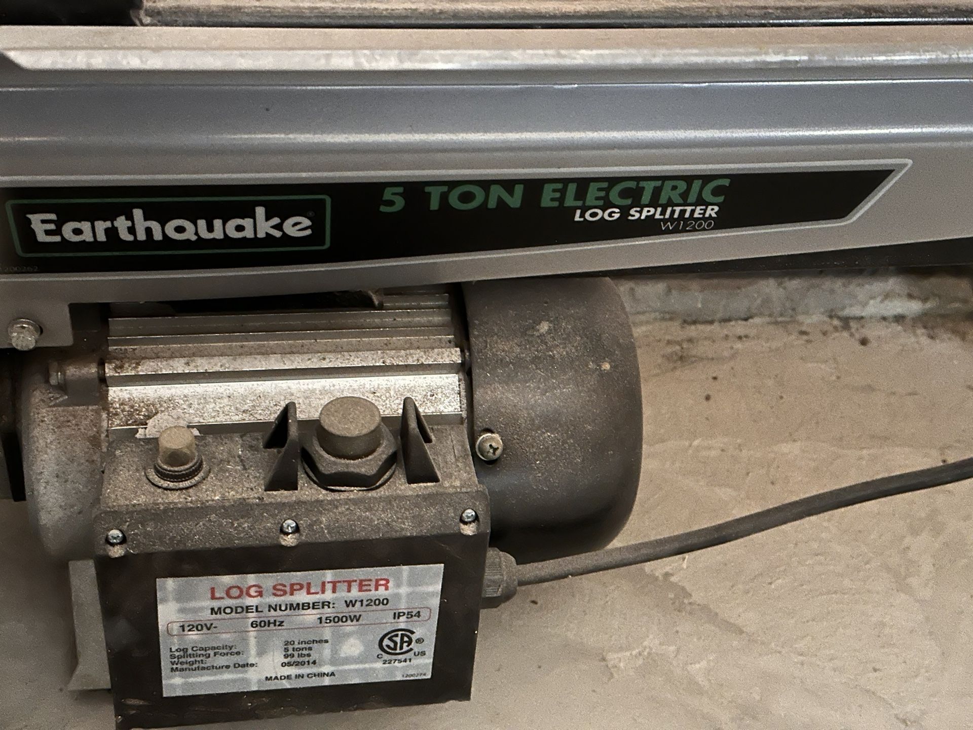 Earthquake 5 Ton Electric Log Splitter for Sale in Casper, WY - OfferUp
