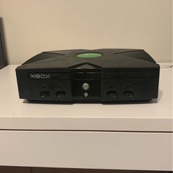 Original Xbox With All Cords And Two Controllers