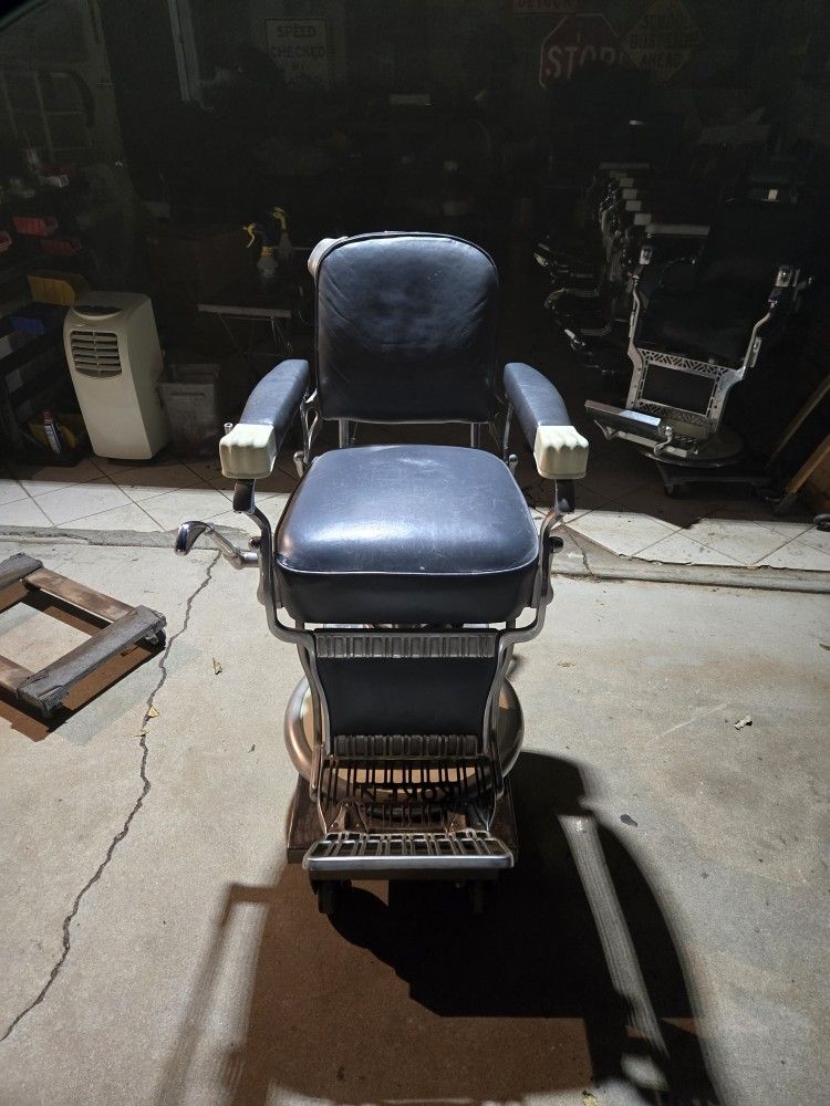 Barber Chair 