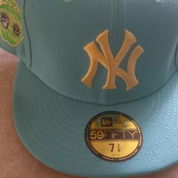 New York Yankees baseball team fitted hat