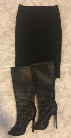 Black open toe boots with zipper in the back