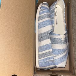 Brand New Toms 