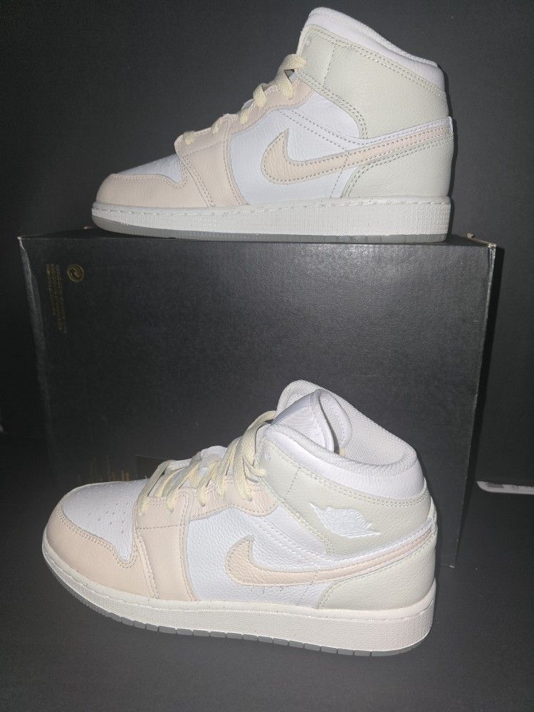 Air Jordan 1 Mid GS – Coconut Milk / Sail – Brand New 👟✨
