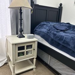 Nightstand room