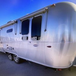 2017 AIRSTREAM INTERNATIONAL SERENITY 30