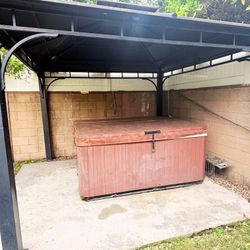 Spa Jacuzzi Outdoor Like New
