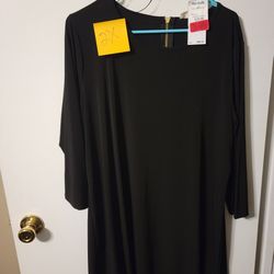 Ladies NICE DRESSES $5.EACH Size 2x & Xl