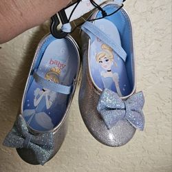 Frozen Shoes Size 6 Toddler - New