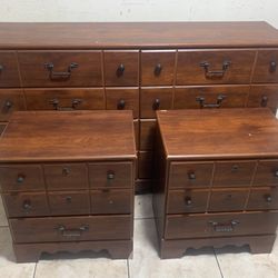 Wooden Dresser and Matching Nightstands Set (3-Piece) 