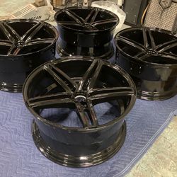 20 Inch Wheels (Look New)