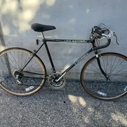 Men's Vintage Columbia USA Racing 10 Speed Road Bike 