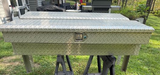 Side Mount Diamond Plate Aluminum Tool Box 48”Lx11.5”Dx11”W
