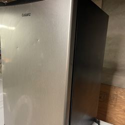 Single Door refrigerator 3.3 Cubic Feet- Galanz