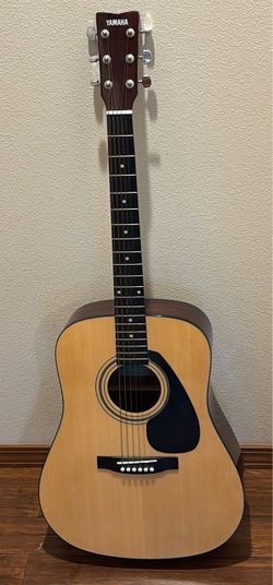 Yamaha Acoustic Guitar