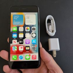 iPhone 8 - UNLOCKED - Like New 