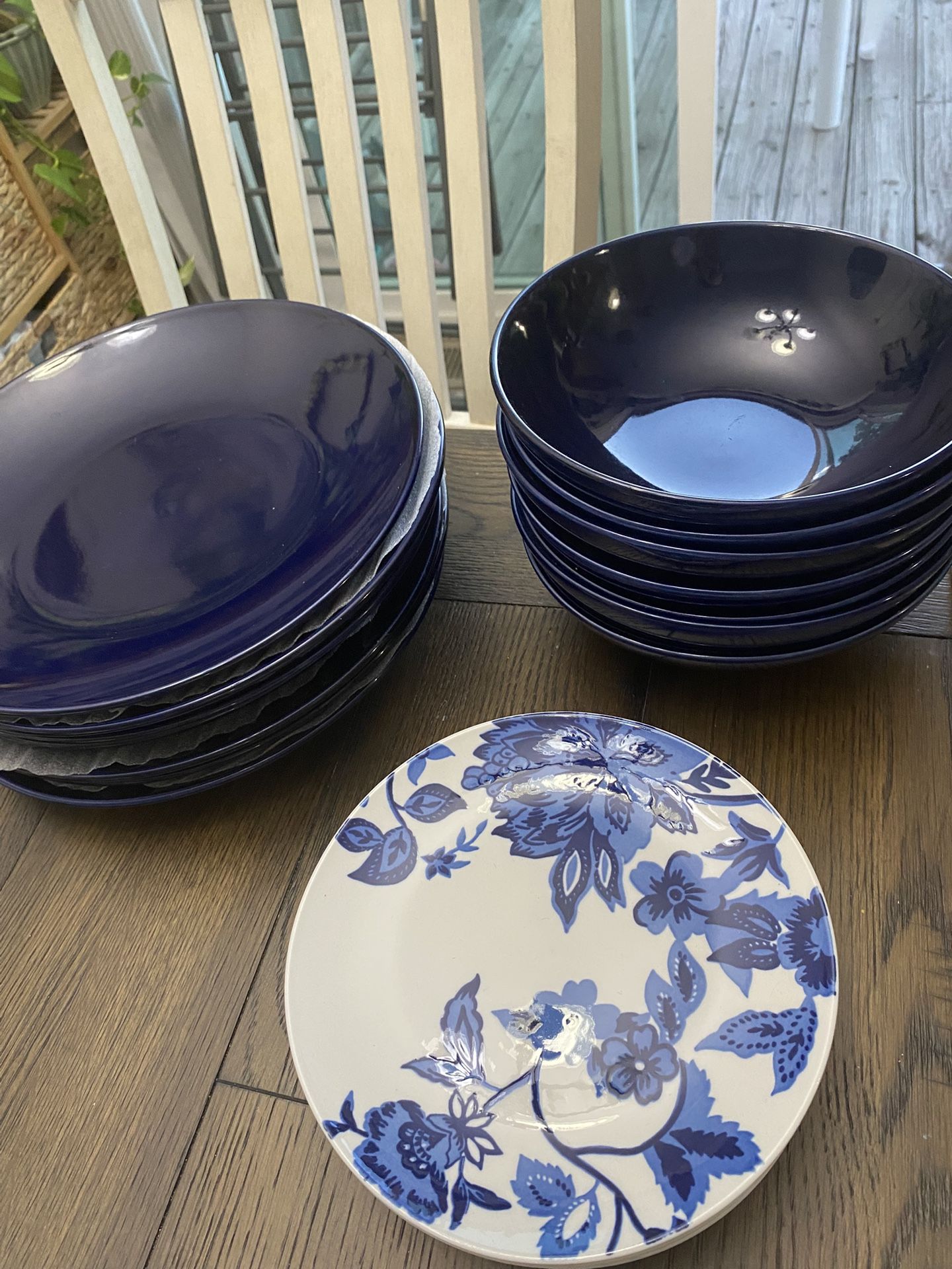 Dinnerware Set