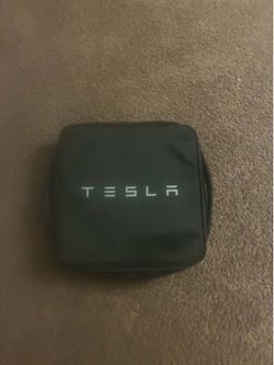 Tesla Mobile Charger