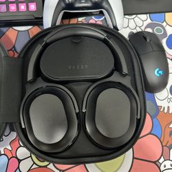 Razer Barracuda Pro Wireless Gaming & Mobile Headset (PC, PlayStation, Switch, Android, iOS): Hybrid ANC - 2.4GHz Wireless + Bluetooth - THX AAA - 50m
