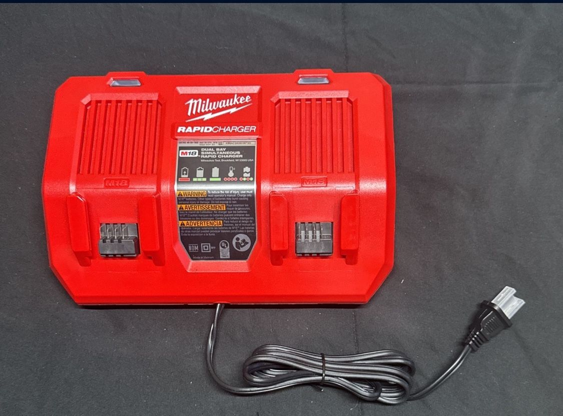 Milwaukee M18 18-Volt Lithium-Ion Dual Bay Rapid Battery Charger